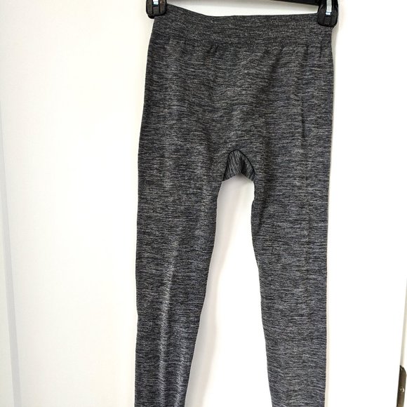 Wallflower fleece lined, gray leggings, Static pattern, UNUSED - Picture 2 of 3